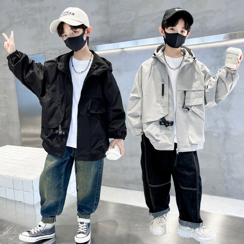 品牌巴垃男童春秋外套连帽冲锋衣