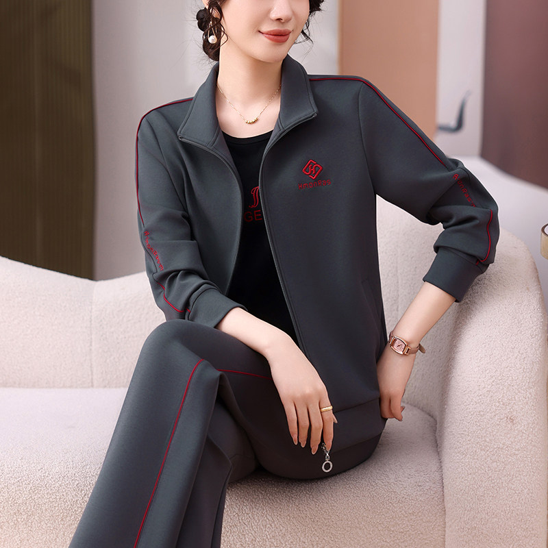 品牌妈妈外套女春秋装2025新款中年跑步运动服套装休闲卫衣三件套
