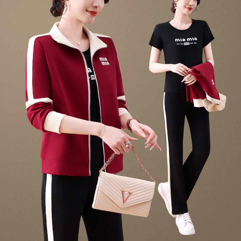 中年女士运动套装春秋中老年时尚休闲运动服三件套宽松妈妈装春装