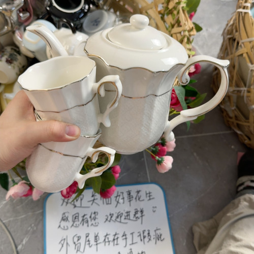 瓷