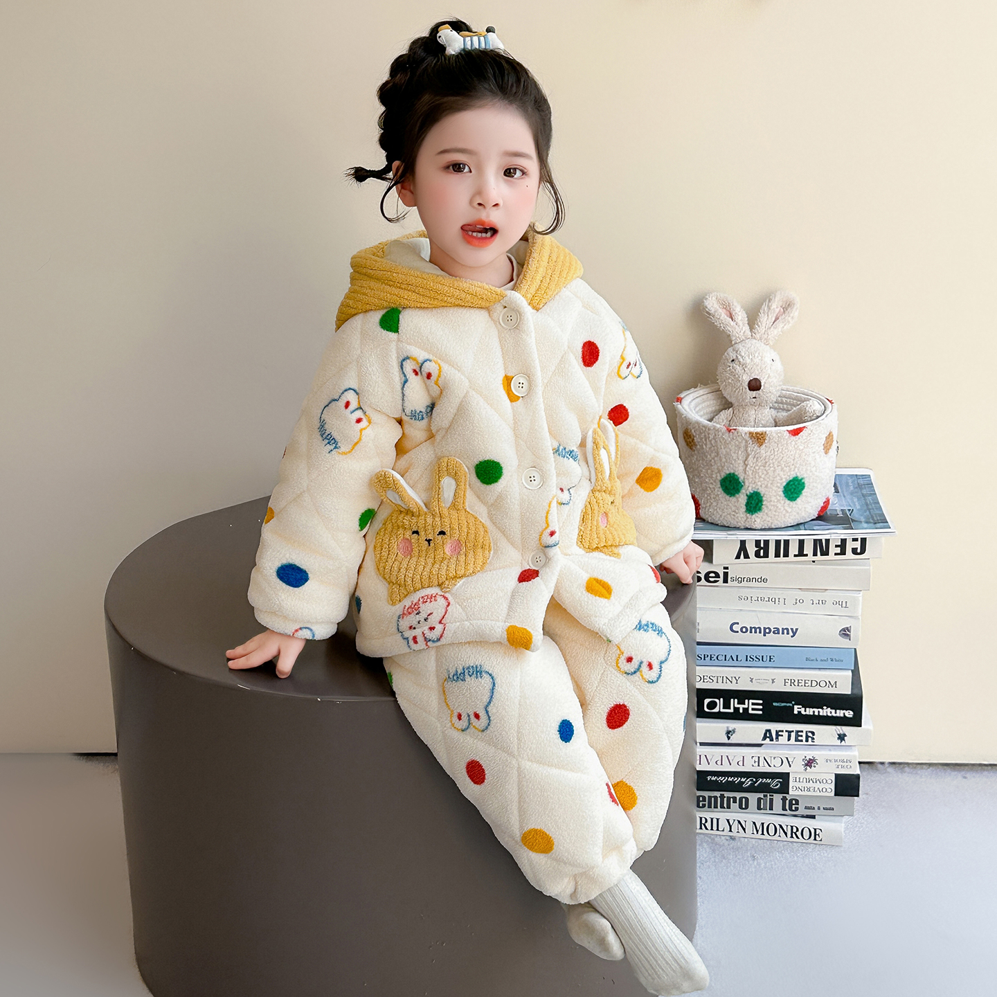 女童睡衣套装2025新款秋冬珊瑚绒家居服三层夹棉加绒加厚法兰绒款