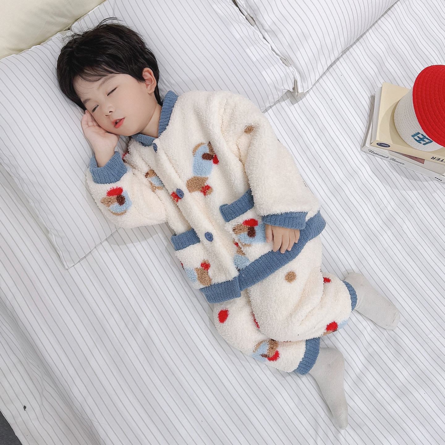 男童睡衣套装2025新款秋冬季男宝宝法兰绒开衫保暖家居服珊瑚绒款