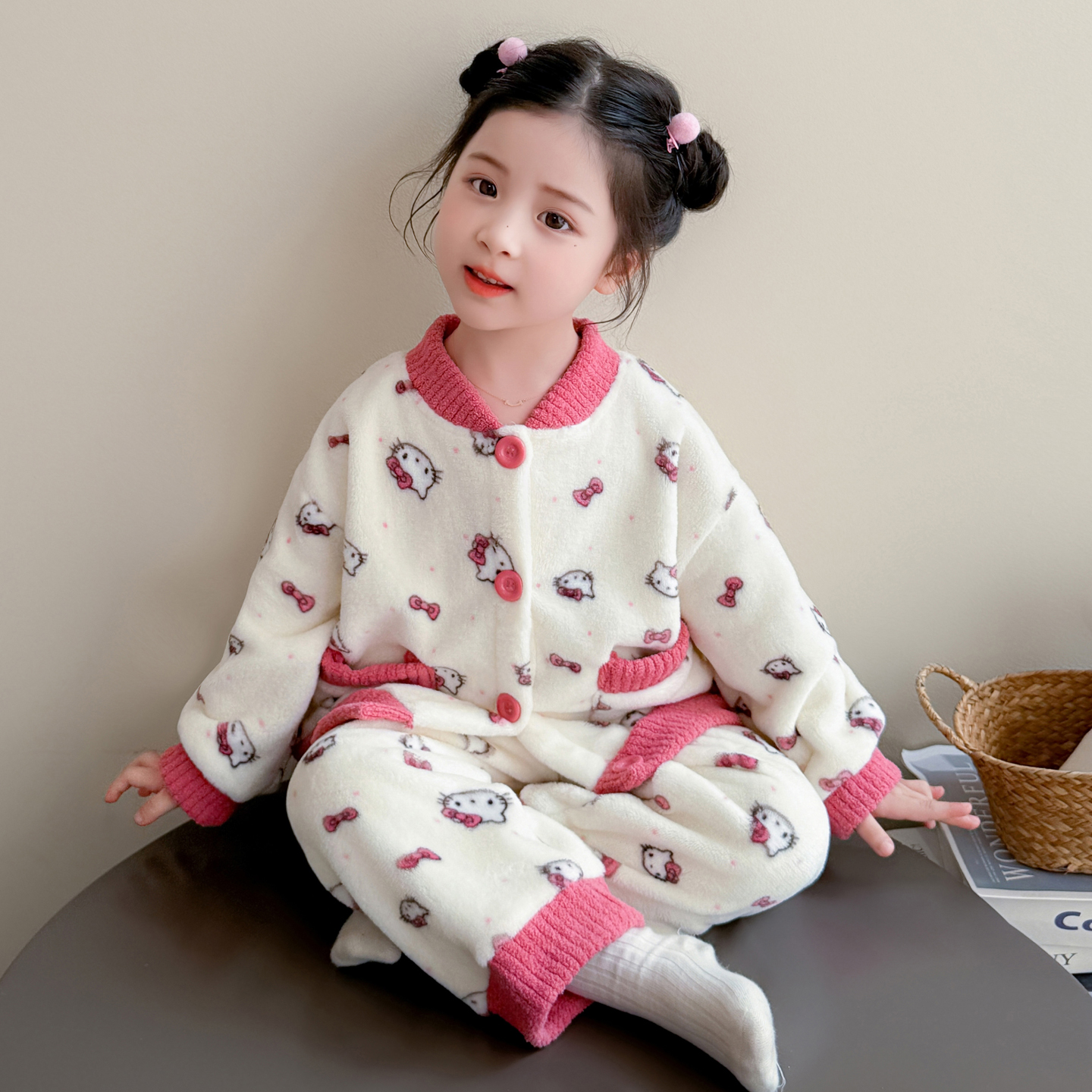 女童睡衣套装2025新款法兰绒秋冬家居服女宝宝休闲睡服保暖珊瑚绒