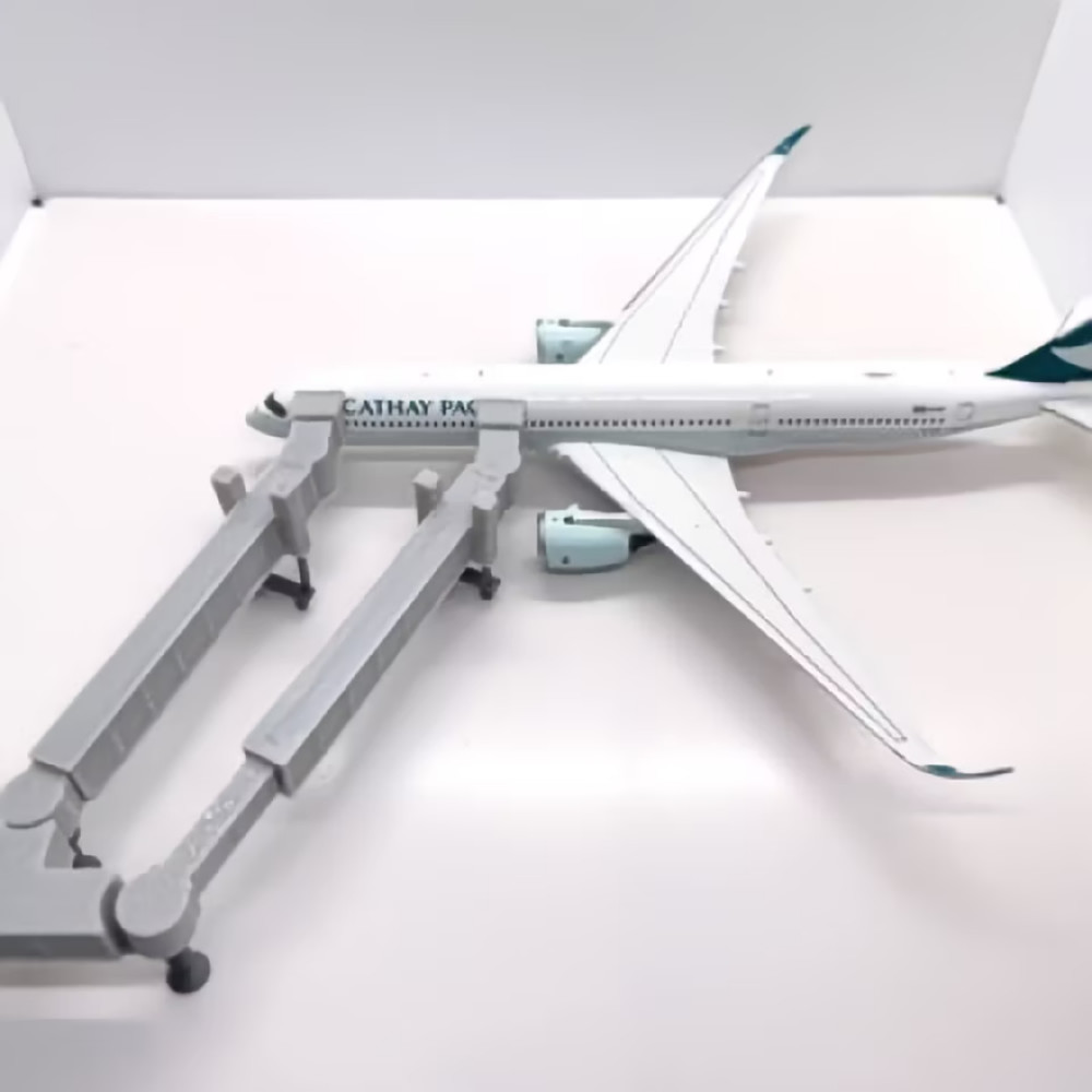 现货AV1:400机场航站楼双机位登机廊桥模型搭配16cm飞机使用
