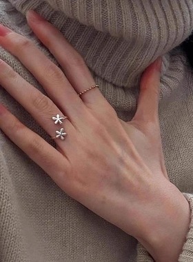 银色小花戒指冷淡风清冷感高级感