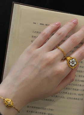 中古贝雕花朵小方块戒指小众设计