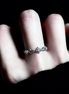 微镶鸢尾花仿锆石戒指女款冷淡风