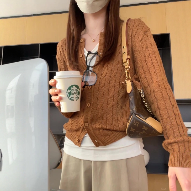韩系圆领短款针织开衫女