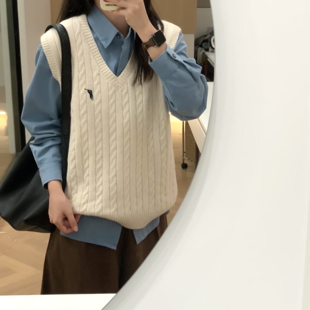 韩系简约通勤感翻领衬衫叠穿背心