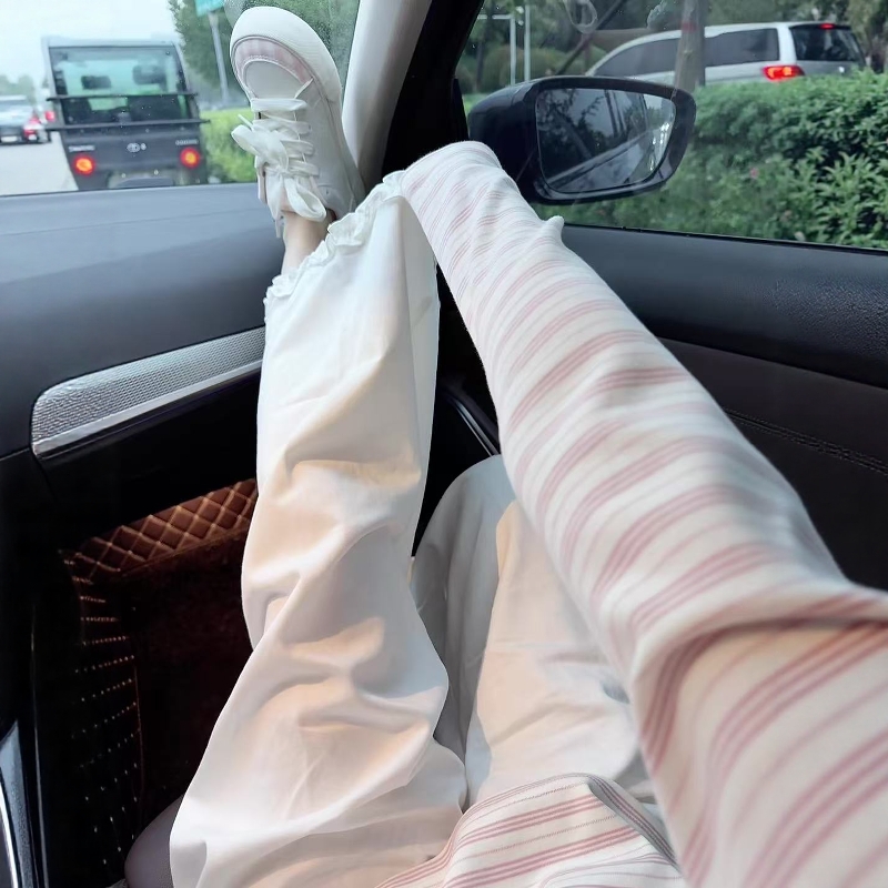 白色木耳花边下摆休闲阔腿裤子女