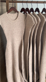 今年流行漂亮名媛修身收腰毛衣裙女ins独特别致设计感针织连衣裙