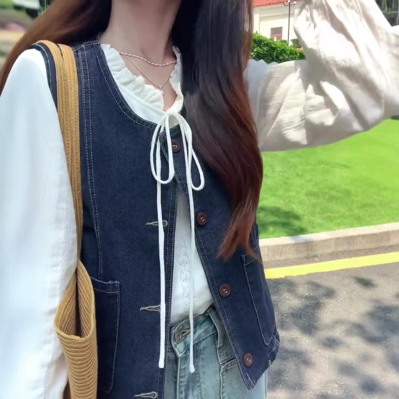 氛围感度假风衬衫叠穿牛仔马甲