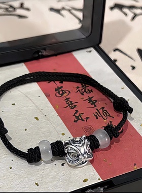 国潮醒狮红色编绳学生手链可调节个性轻奢新中式设计气质新年情侣