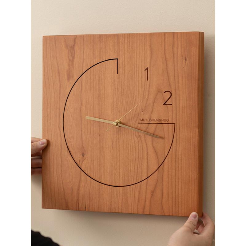 樱桃木挂钟表极简风实木整木原木北欧创意轻奢客厅静音方形座钟