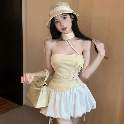 甜辣妹蝴蝶结蕾丝拼挂脖抹胸上衣女夏季新款高腰花苞蓬蓬裙两件套