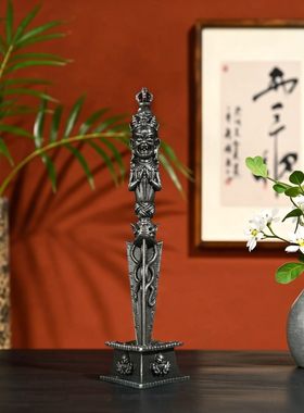 色达宁玛噶陀铁铸金刚橛多种圣物融合的十二指秽迹普巴金刚杵供奉