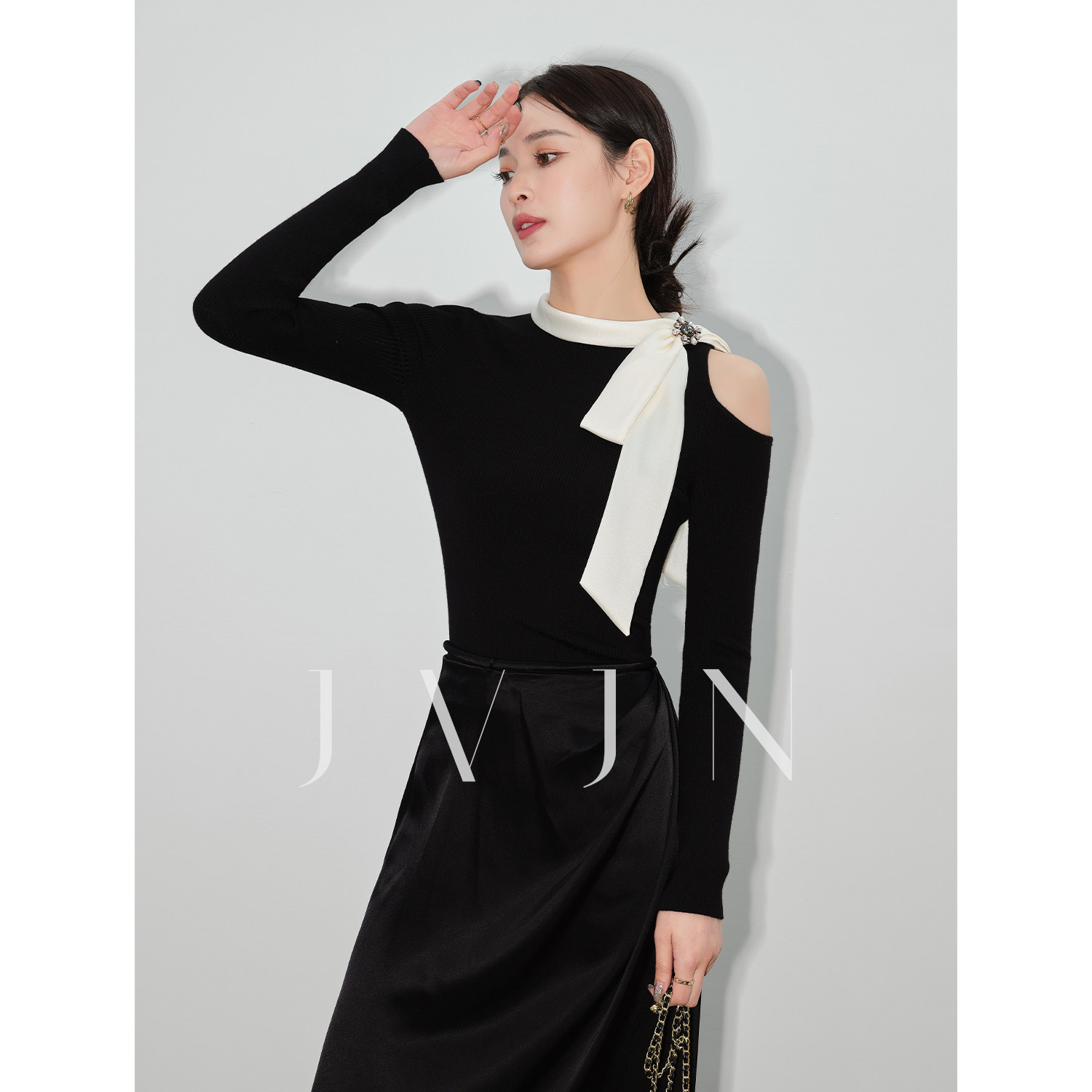 JVJN2024秋季黑色法式气质蝴蝶结绑带性感露肩针织衫女修身上衣女