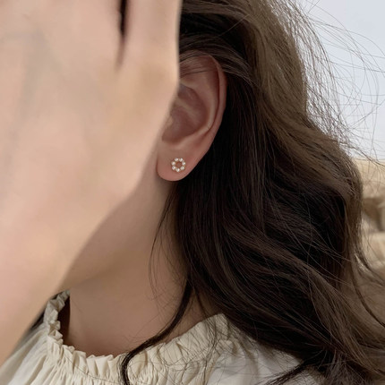 s925纯银珍珠耳钉女简约小巧网红高级感小众复古港风气质夏季耳环