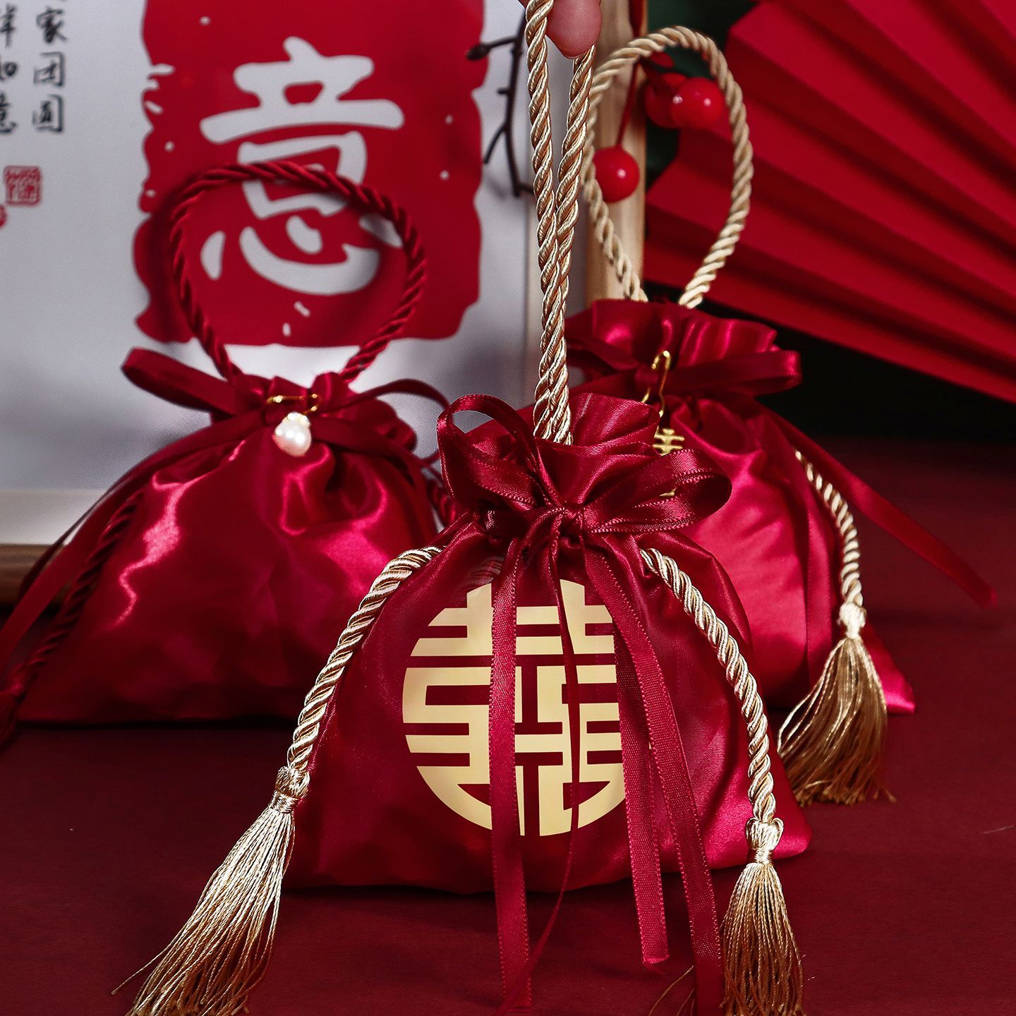 喜糖高档结婚袋子礼盒糖盒婚礼高级专用糖果瓜布袋喜字手提式新款