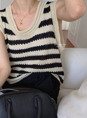 Aico黑白条纹镂空针织背心女夏季新款宽松外穿吊带无袖马甲上衣