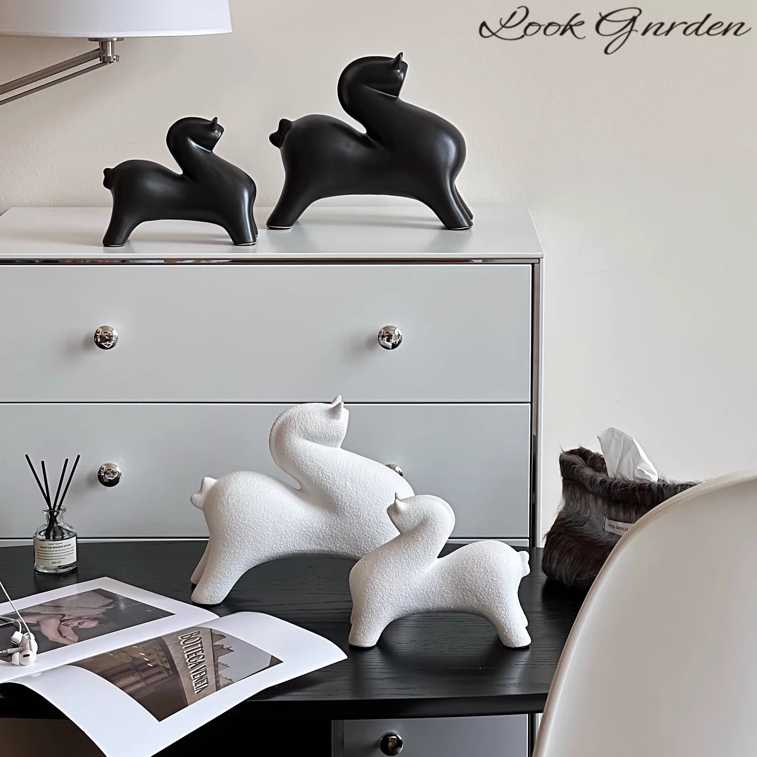 现代新中式简约艺术轻奢陶瓷摆件唐马桌面客厅玄关办公室装饰品