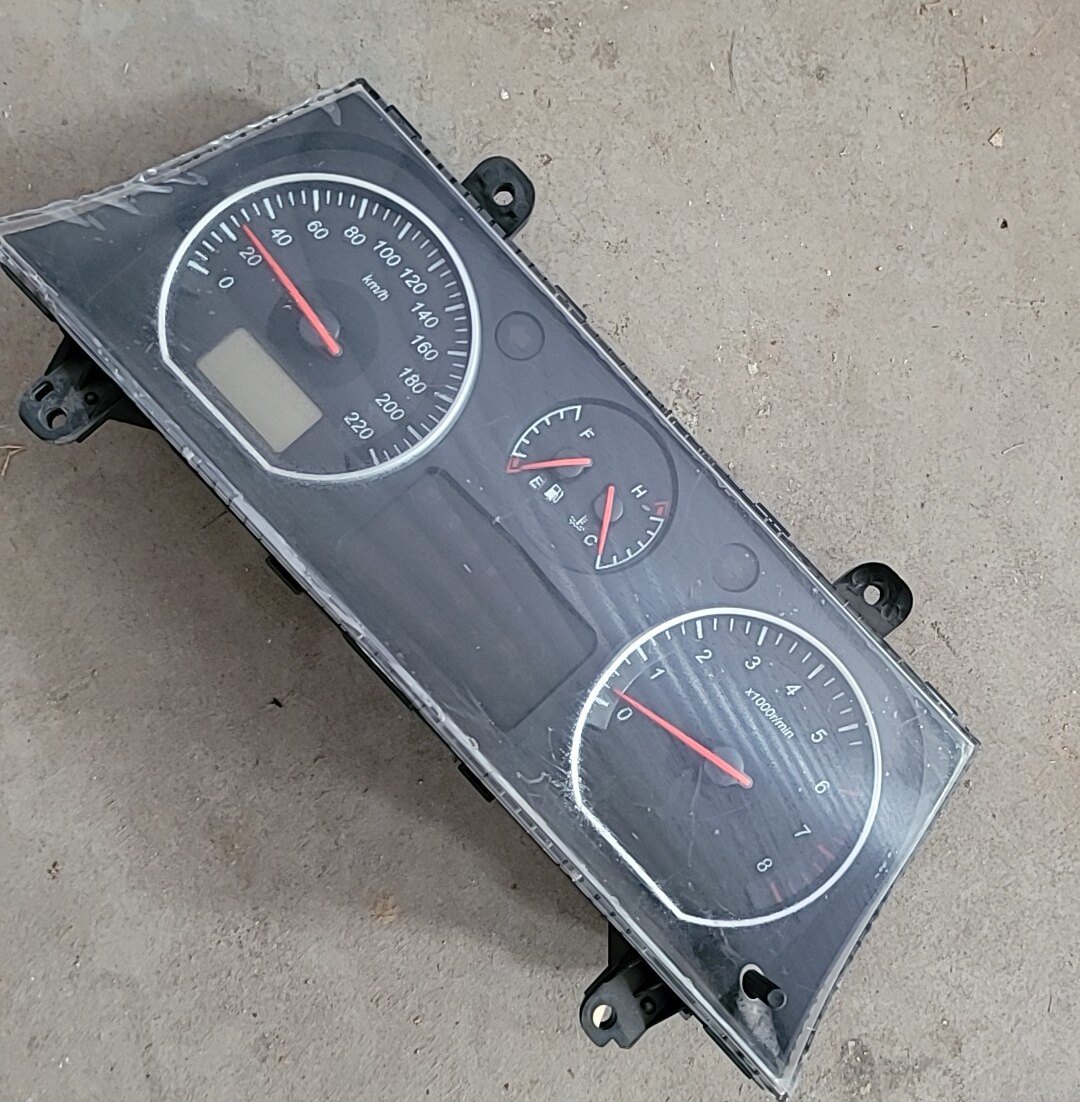 3代金杯格阁瑞斯组合仪表盘总成转速表里程表油表水温表原装拆车