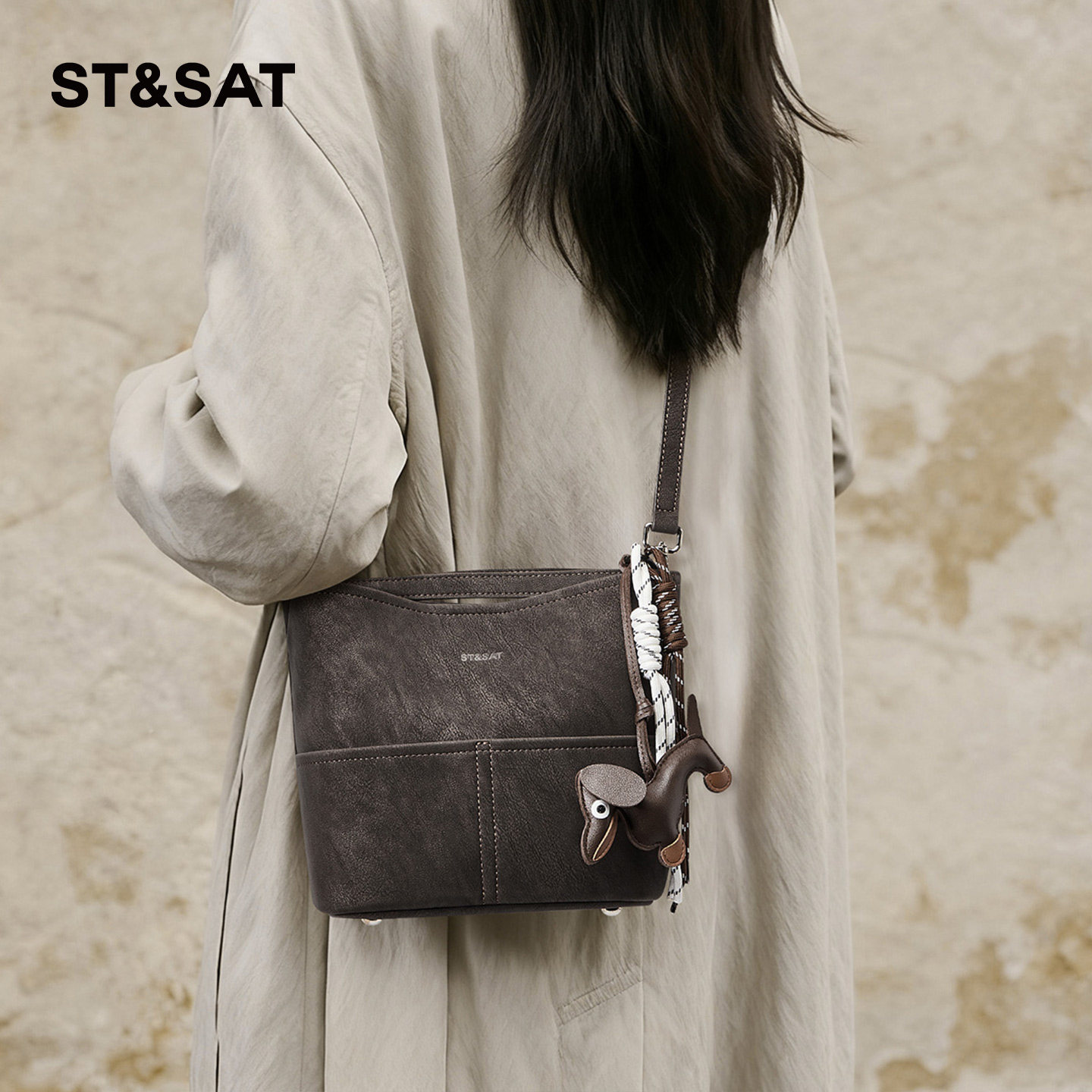 星期六水桶包包女式2025新款秋冬单肩斜挎包复古通勤手机包手提包,箱包皮具/热销女包/男包,水桶包,淘宝优惠券,粉丝福利购,淘宝优惠卷