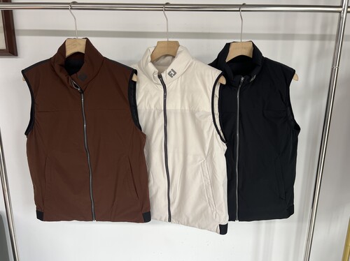 3M52 男士高尔夫球服撞秋季新品运动防风保暖鹅绒立领拉链马甲