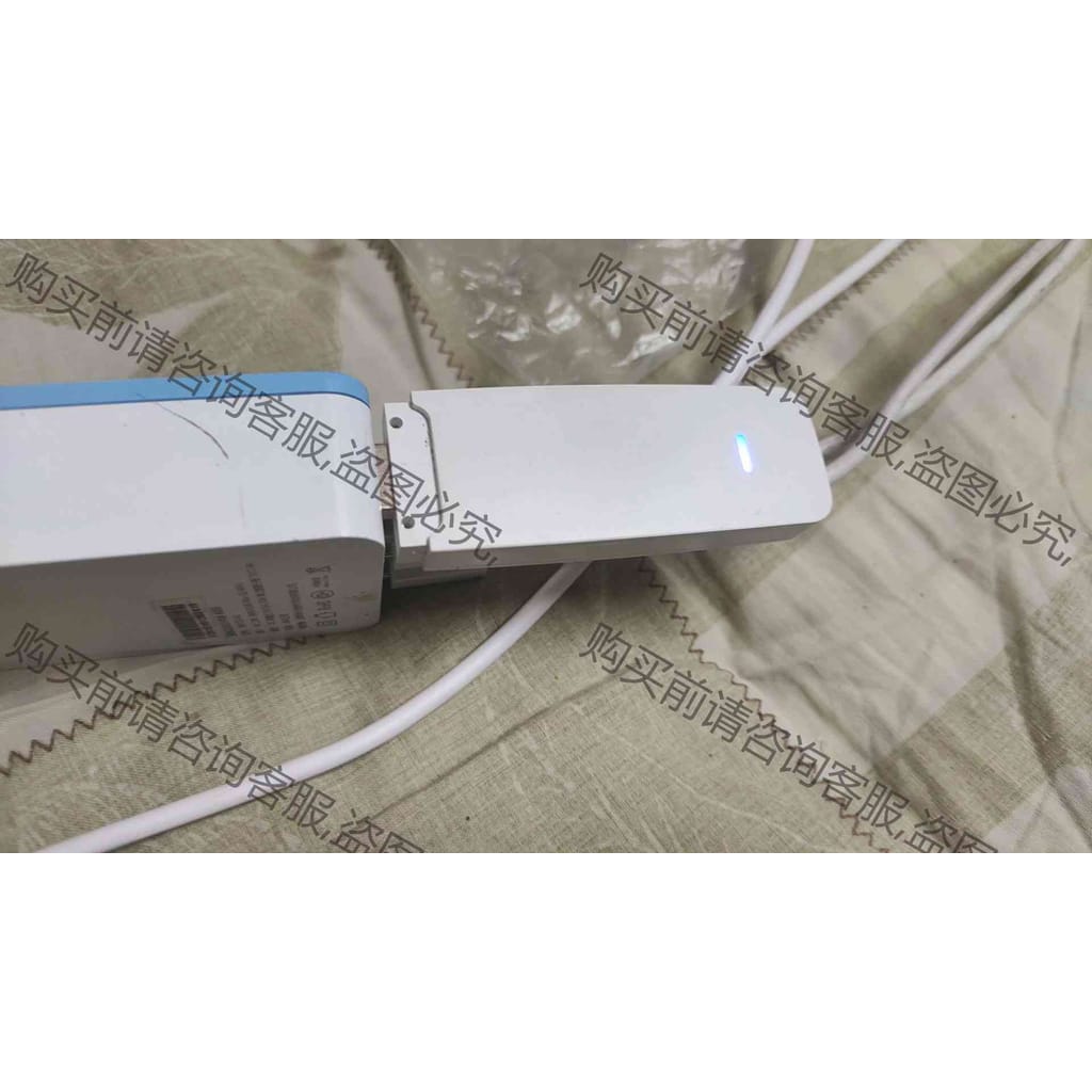 功能正常议价 1个包邮4G无线数据终端(7模)，插USB充电器通电灯亮