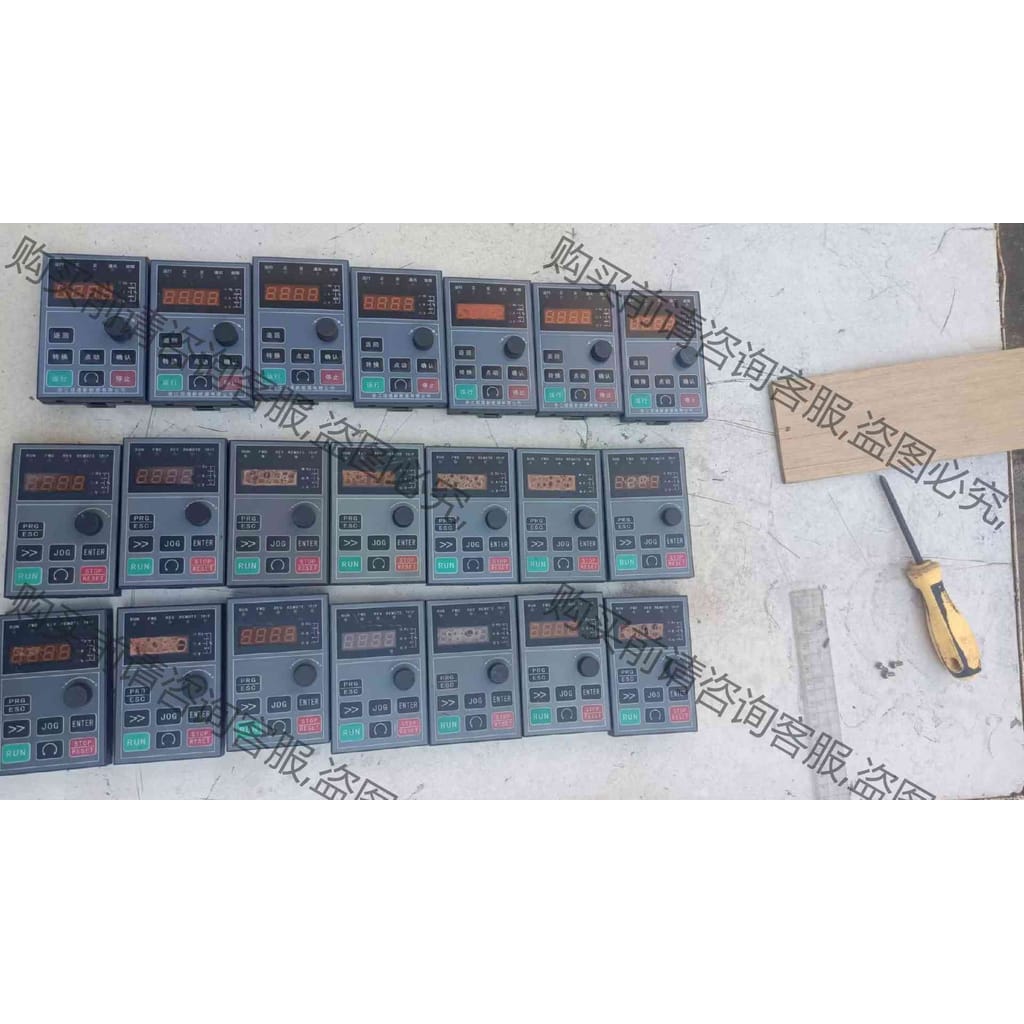 功能正常议价 阿尔法变频器6千变频器大面板左边的，中文可用膜面