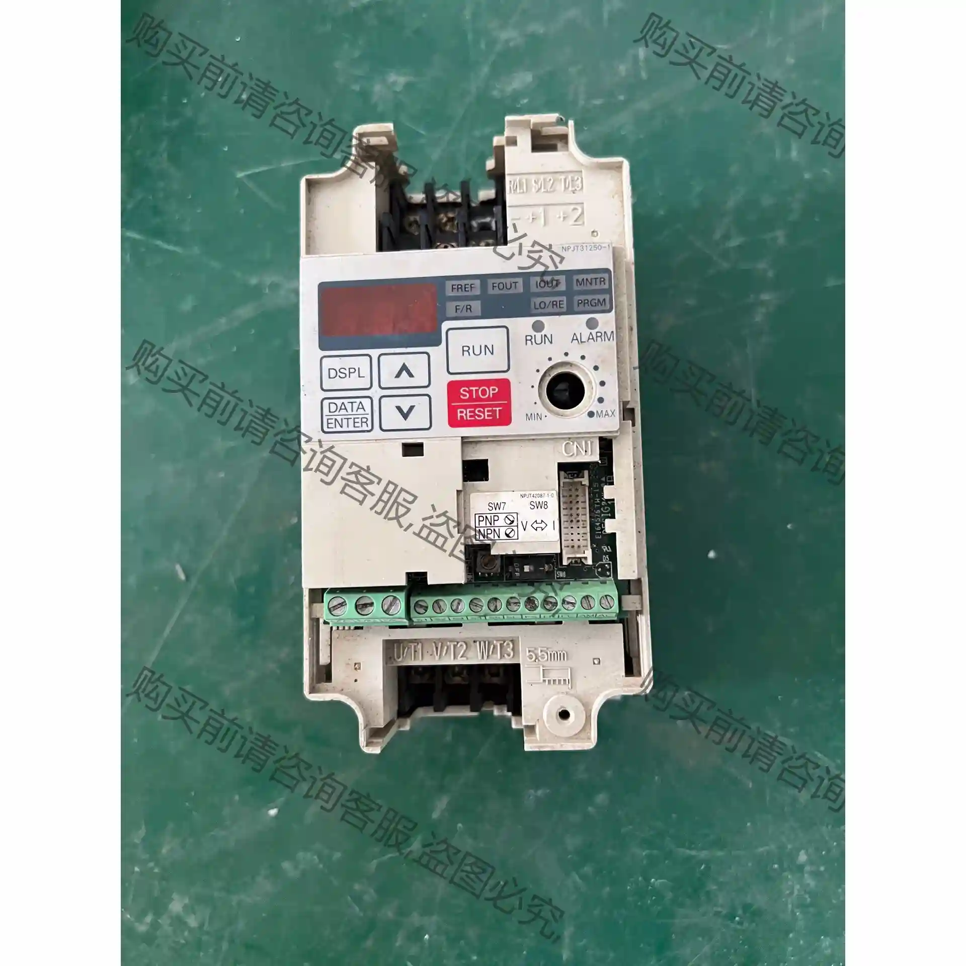 安川变频器 CIMR-J7AA20P1 0.1KW 220V 先议价 拆机货包好