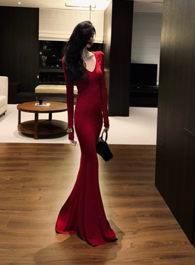 ISGR X 风情万种 原创设计新年春节红裙酒红色V领连衣裙收腰加绒