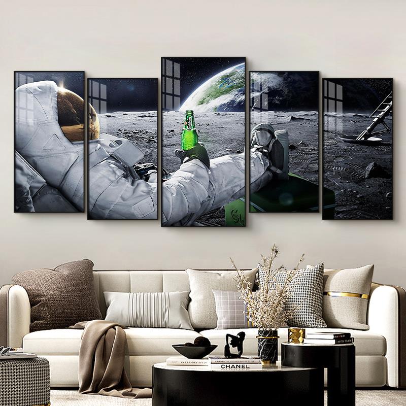 航天员挂画网络风格酒吧Ktv背景墙装修网吧网吧壁画电竞室装修绘