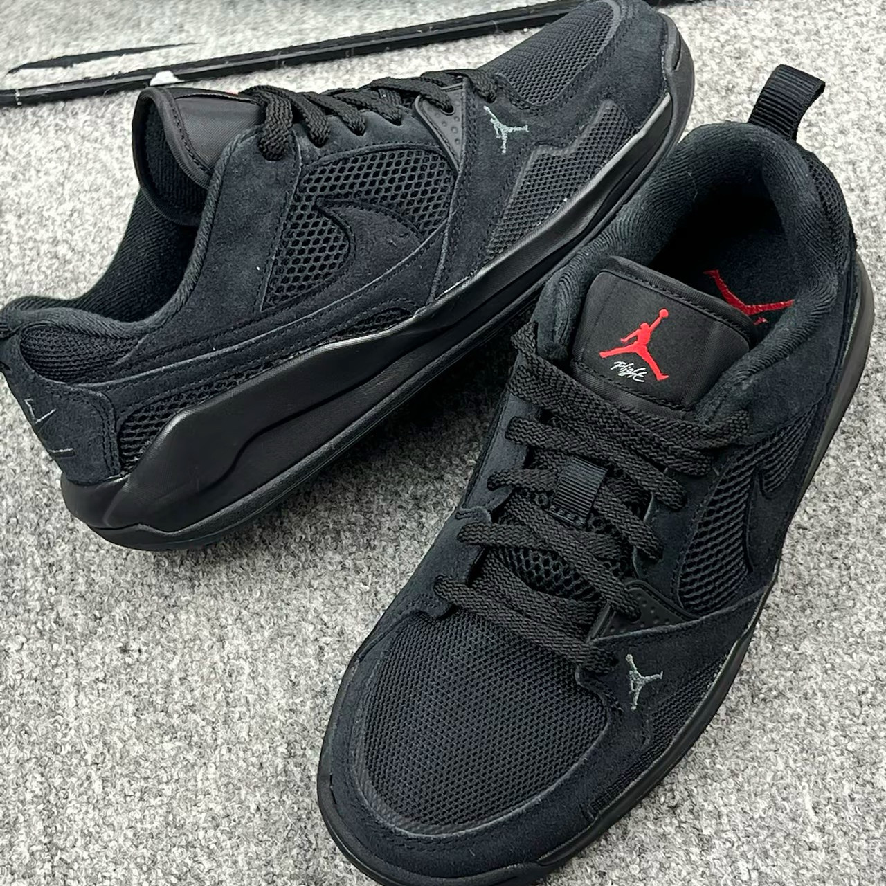 Jordan CMFT Era 舒适贴合 透气 复古篮球鞋 男款黑色 HJ6777-060
