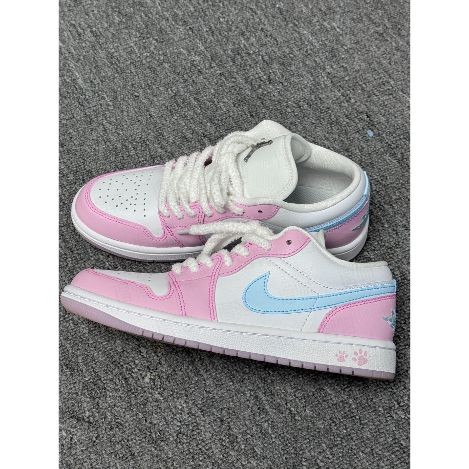 NIKE Jordan Air Jordan 1 LOW 女款白色低帮篮球鞋 HM3706-141