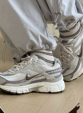 Nike Initiator 舒适防滑耐磨透气 低帮跑步鞋女款灰白IB4339-001