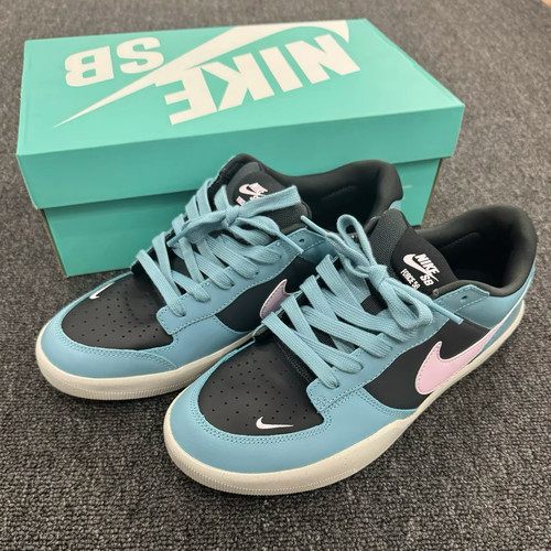 Nike SB Force 58低帮板鞋男款白色/黑色DV5476-400