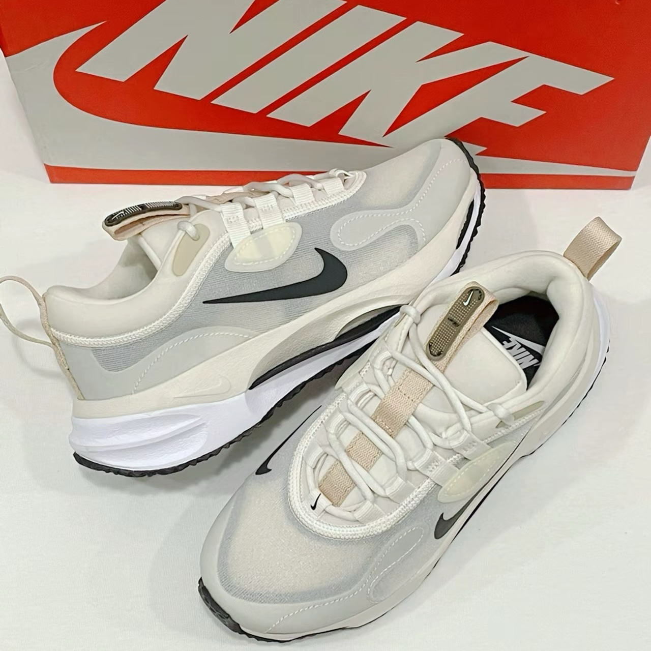 耐克 Nike Spark 女子新款透气缓震防滑耐磨低帮跑步鞋DJ6945-003