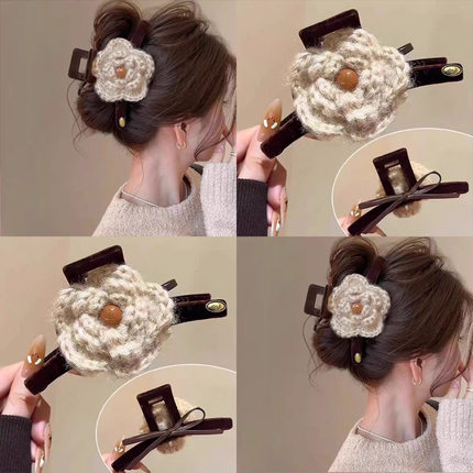 tktk秋冬针织毛线花朵抓夹女2025新款后脑勺盘发发夹感鲨鱼夹头饰