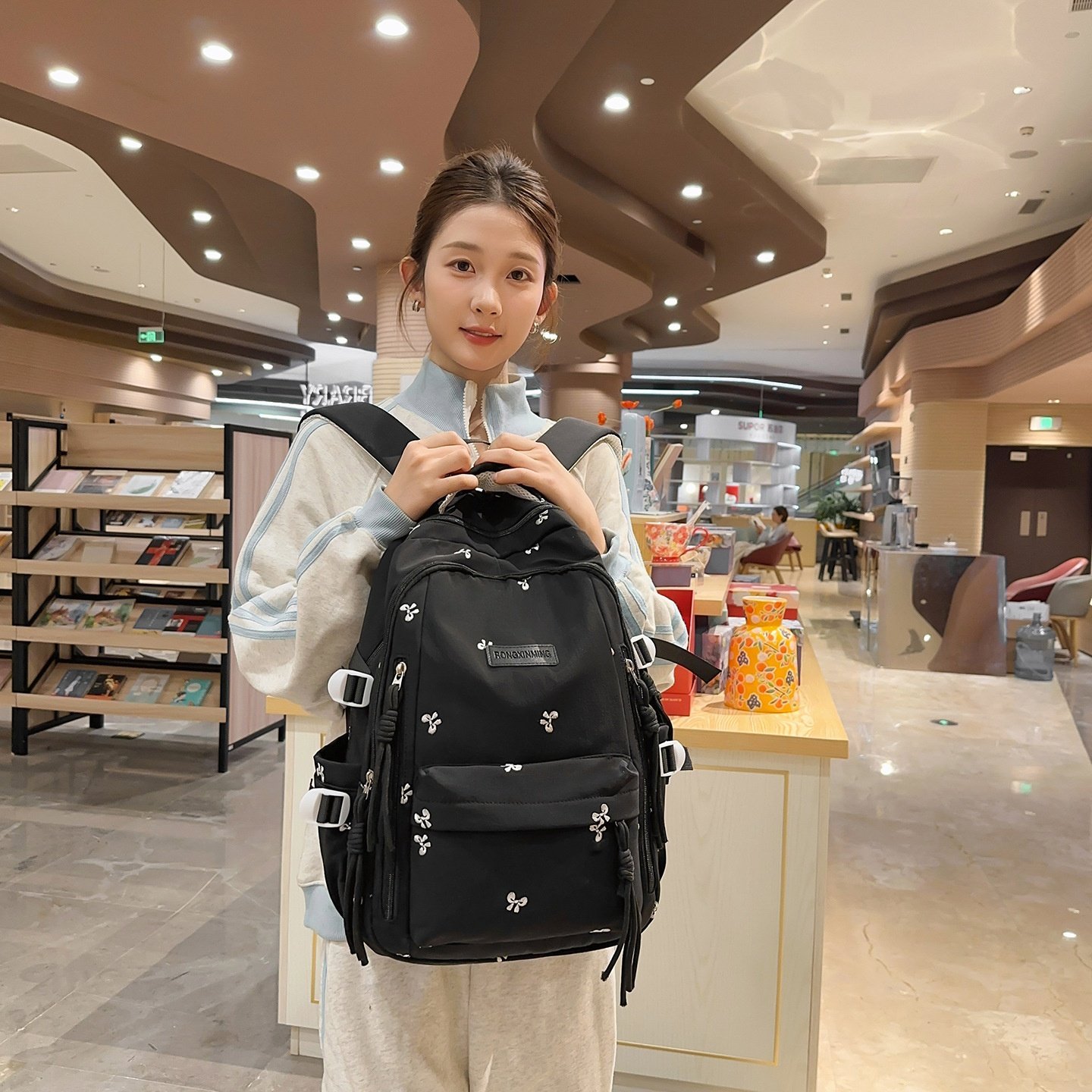 2026新款书包女生小学生2025初中生高中生大容量背包小清新蝴蝶