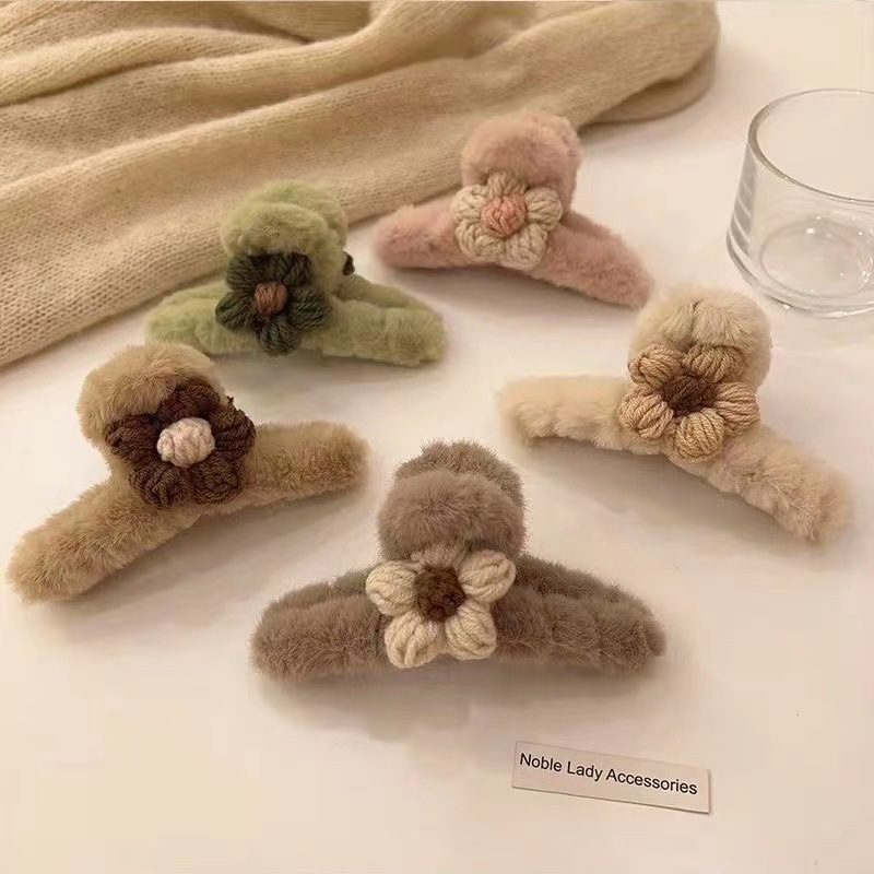 秋冬新款甜味毛绒抓夹甜美毛线花朵发夹女盘发夹子鲨鱼夹发卡