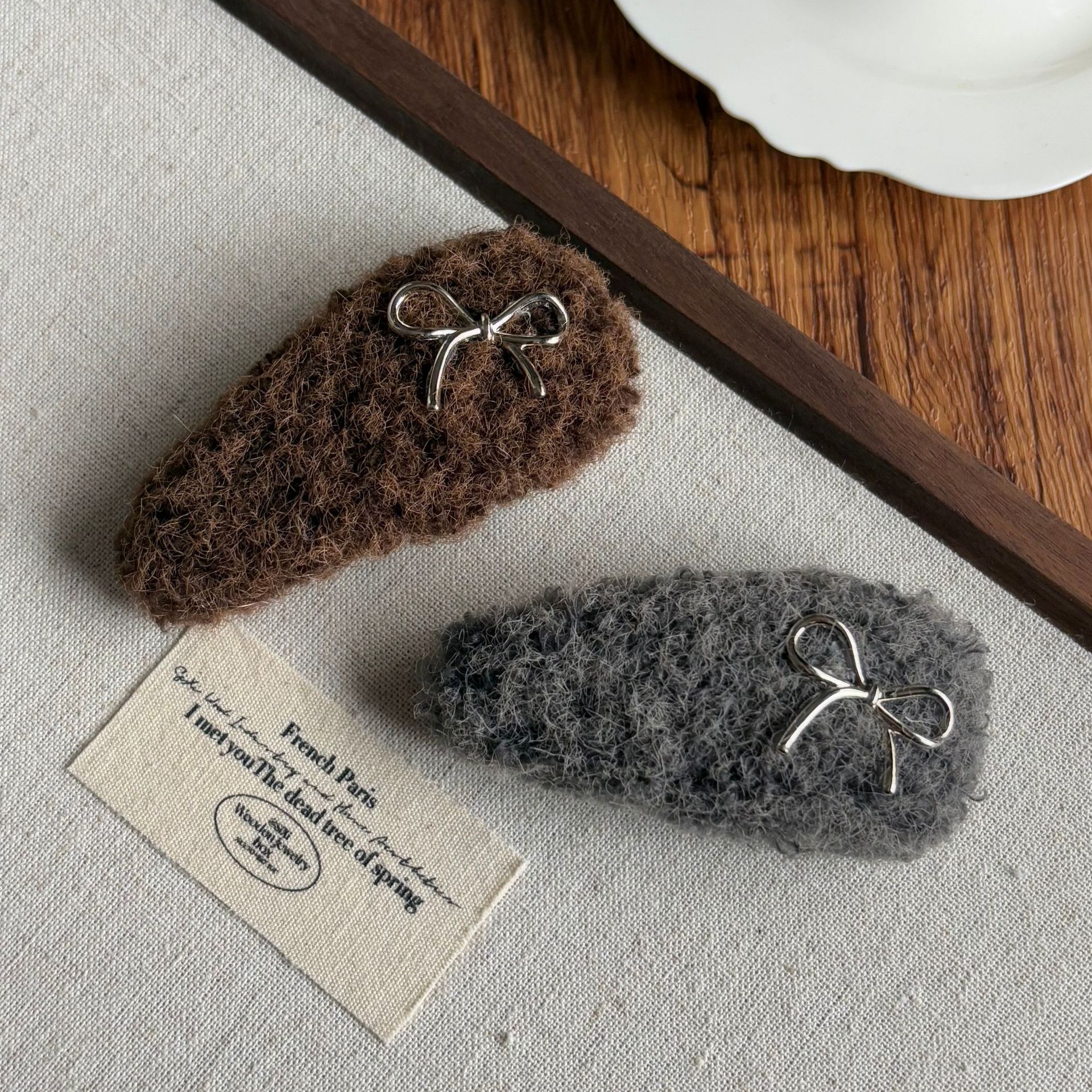 秋冬新款银色蝴蝶结羊羔毛水滴bb夹发夹女感毛绒边夹发卡发饰