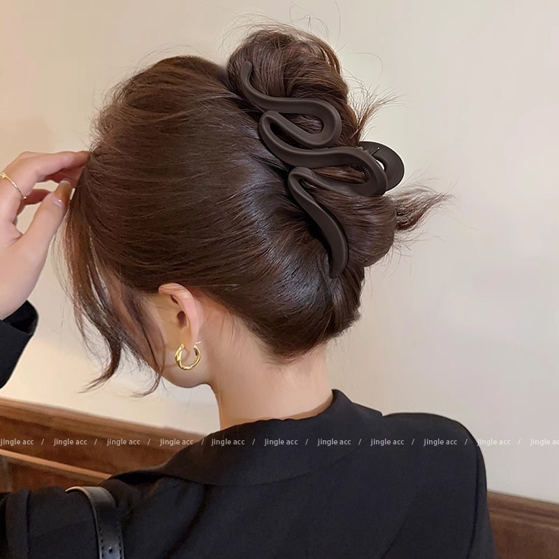 tktk2025新款大号鲨鱼夹发卡磨砂质感盘发夹女后脑勺抓夹显发量