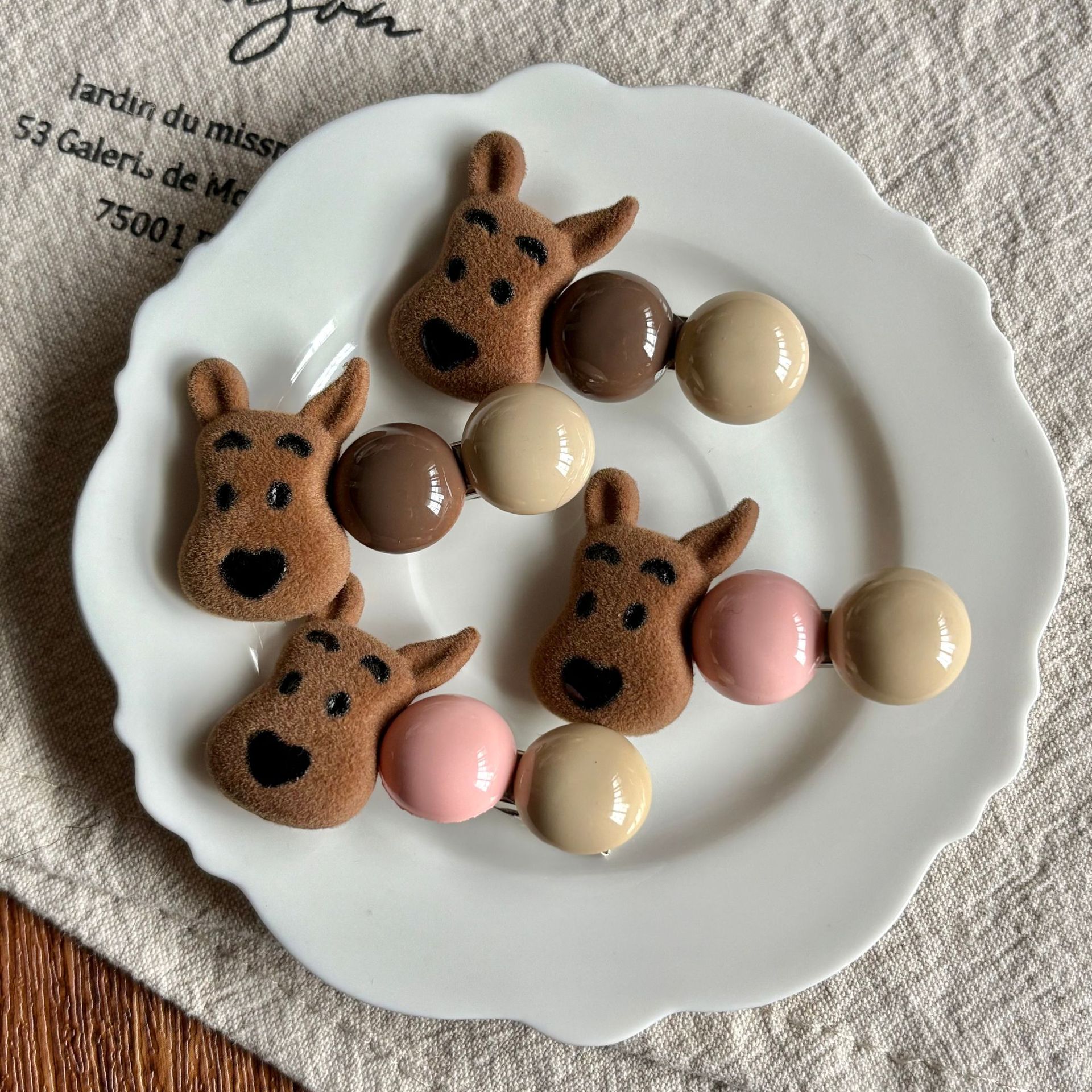 秋冬新款复古植绒卡通哈哈狗发夹前额碎发刘海夹子侧边夹发卡头饰