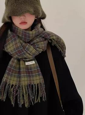 绿色格子纹围巾女士秋冬季个性高级感保暖披肩围脖韩系新千鸟格