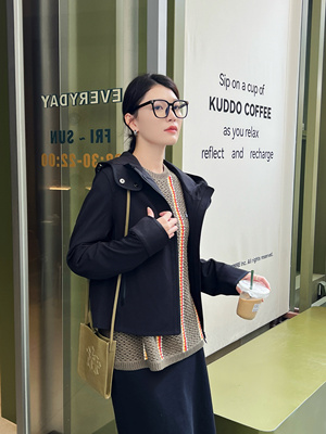 MJY高端女装 秋冬新款羊毛混纺立体剪裁挺括连帽拉链卫衣夹克