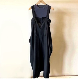 高端女装轻奢薄款背带连衣裙夏款修身2025年新款高级感复古显瘦潮