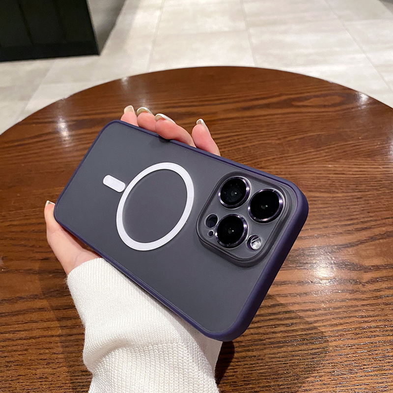适用苹果15硅胶磁吸自带镜头膜