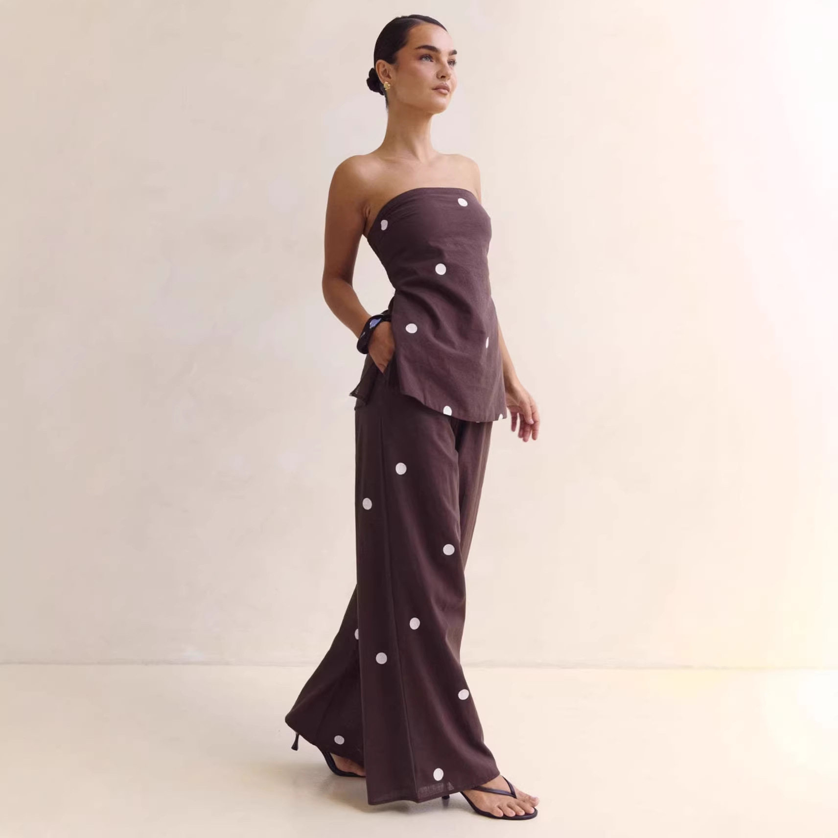 波点抹胸上衣长裤套装Polka dot strapless top and pants set