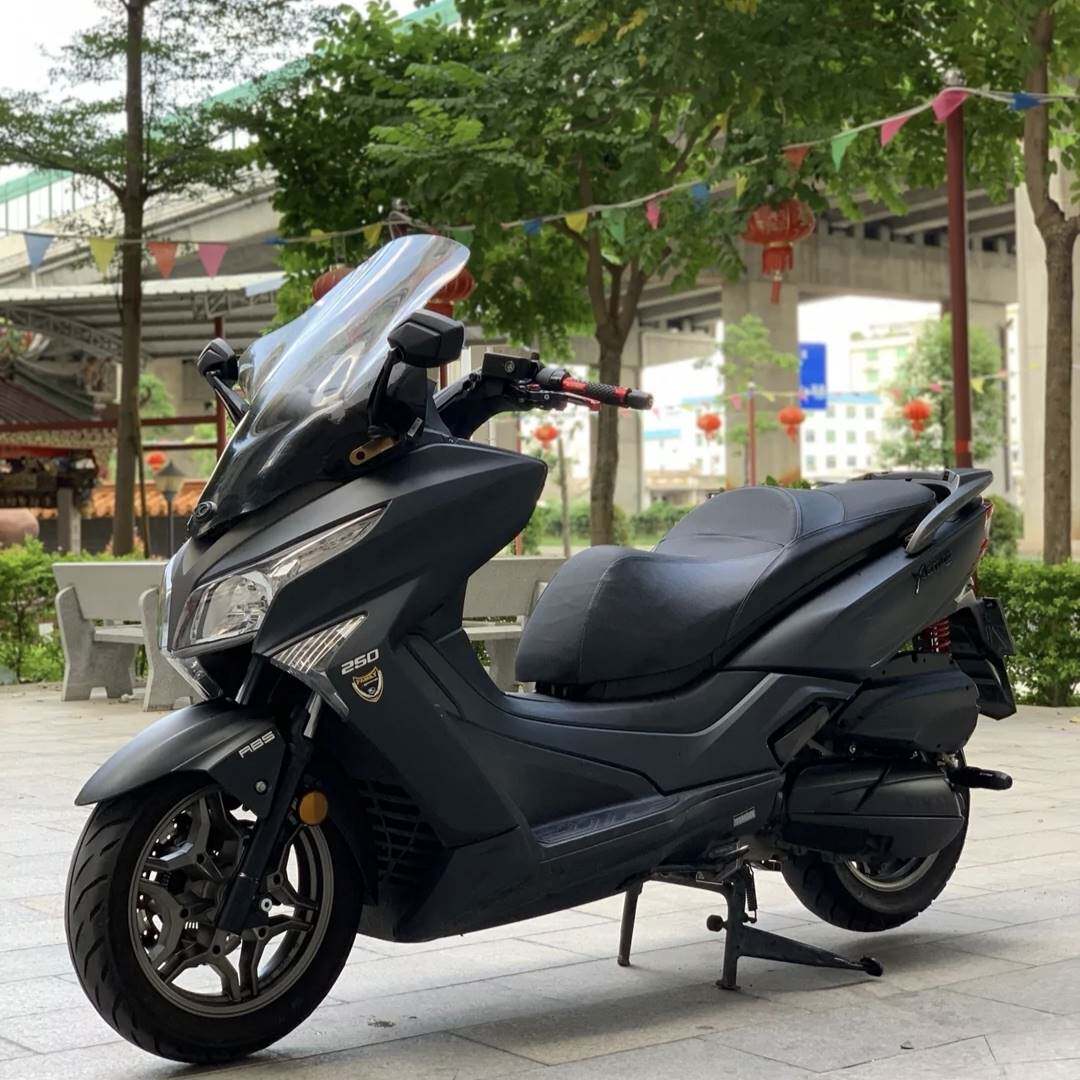 新款阿普利亚sr max250电喷水冷gt光阳赛艇踏板大绵羊进口摩托车